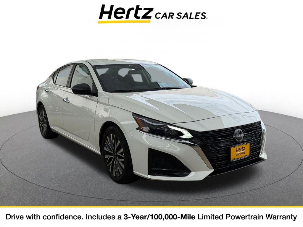 2025 Nissan Altima SV — photo 1 of 11