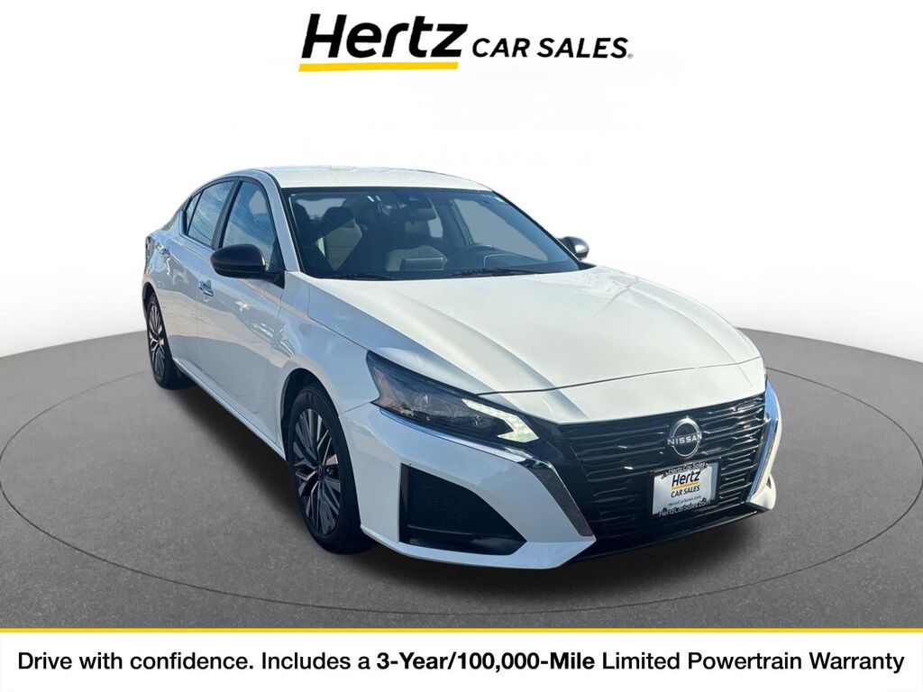 2025 Nissan Altima SV — photo 1 of 11