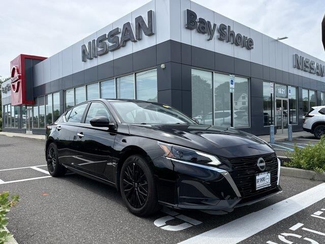 2025 Nissan Altima 2.5 SV — photo 1 of 2
