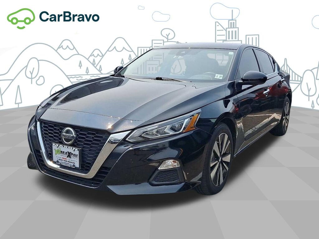 2022 Nissan Altima SV FWD — photo 1 of 6