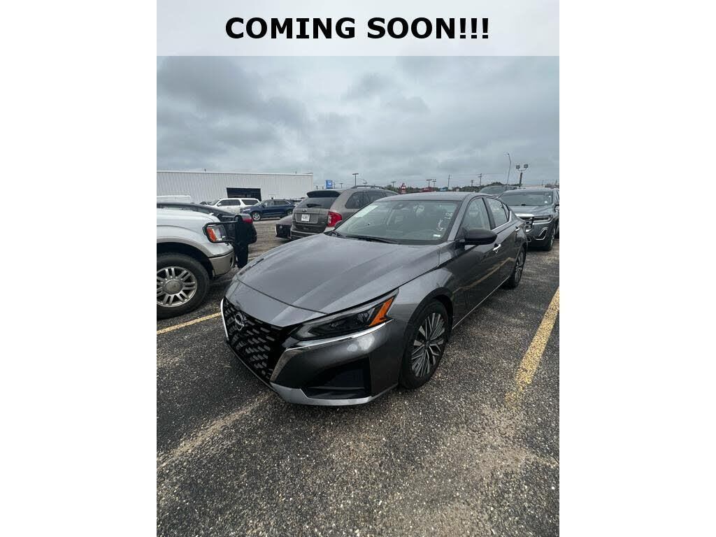 2024 Nissan Altima 2.5 SV — photo 1 of 1