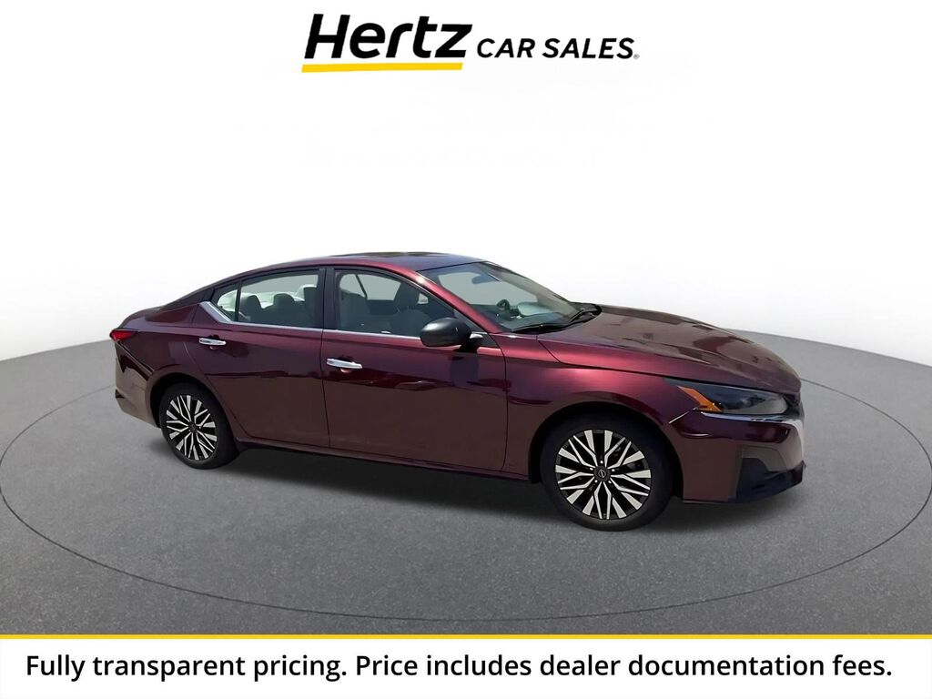 2025 Nissan Altima SV — photo 1 of 13
