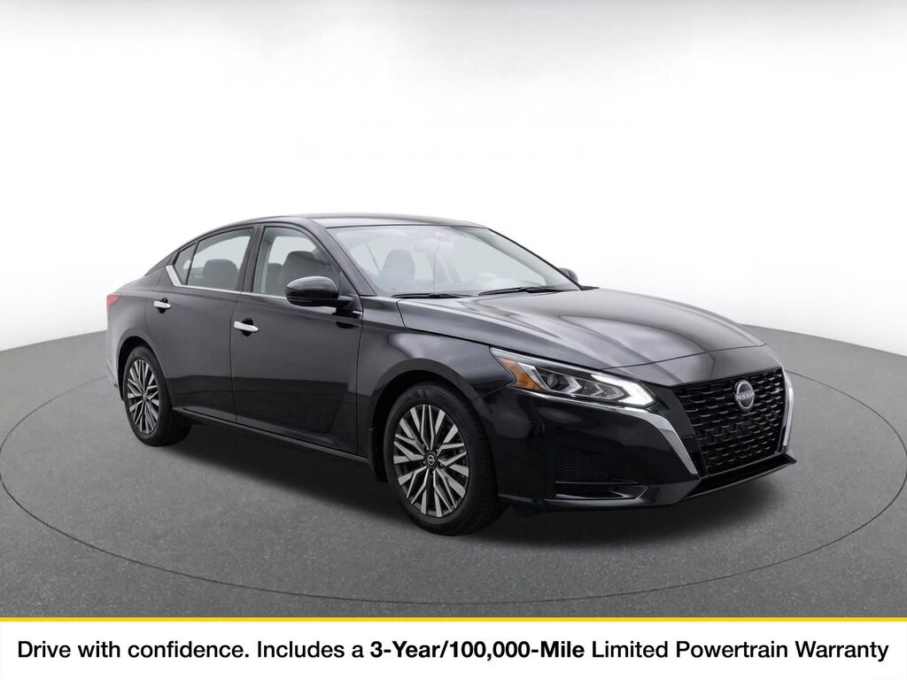 2025 Nissan Altima SV — photo 1 of 1