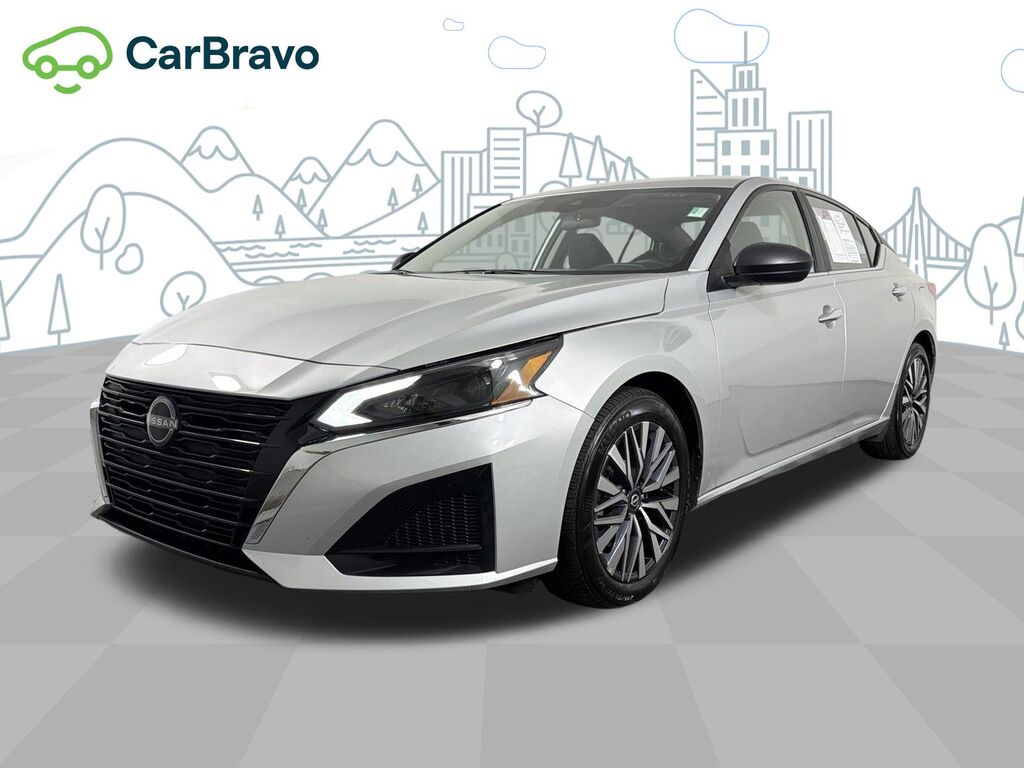 2025 Nissan Altima SV — photo 1 of 6