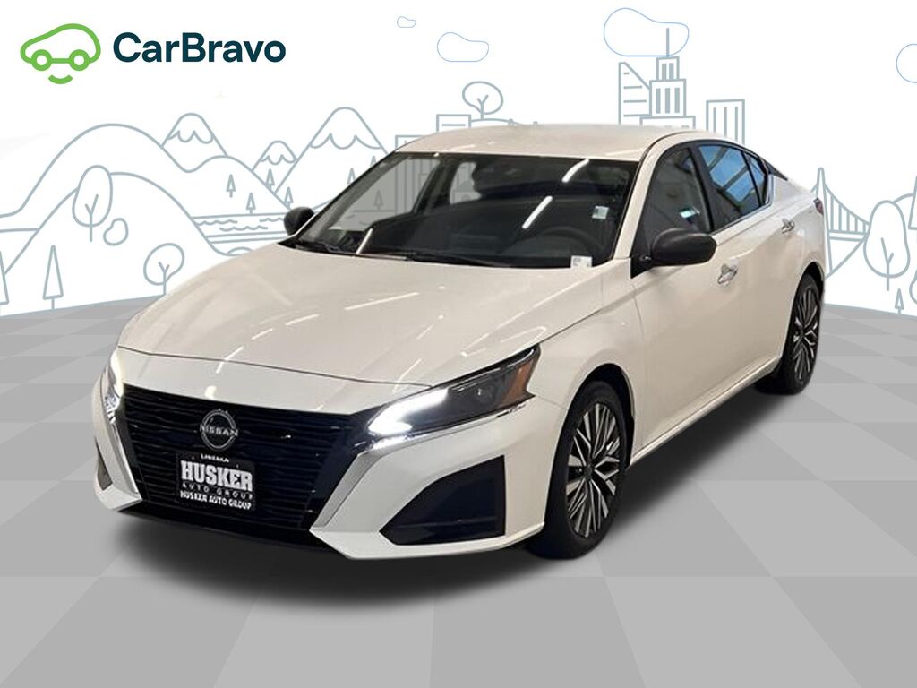 2025 Nissan Altima SV FWD — photo 1 of 6