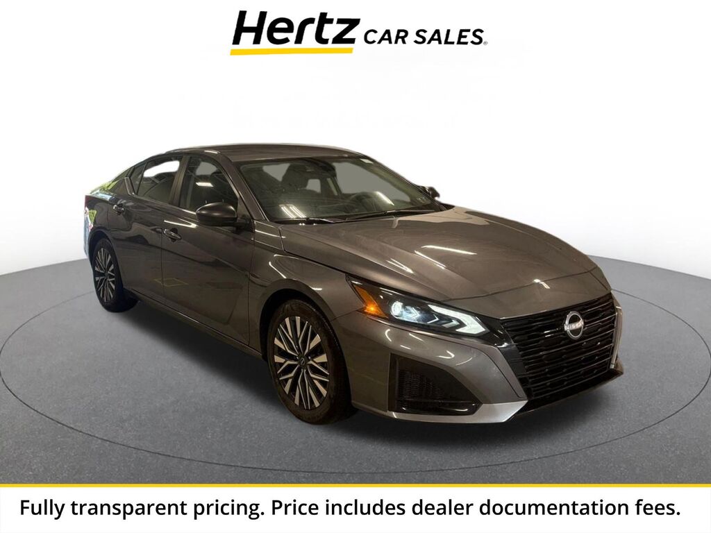 2026 Nissan Altima SV — photo 1 of 13