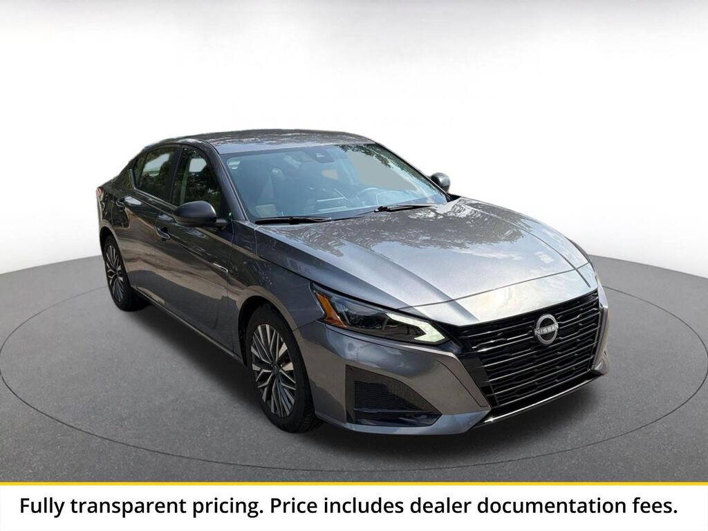 2026 Nissan Altima SV — photo 1 of 13