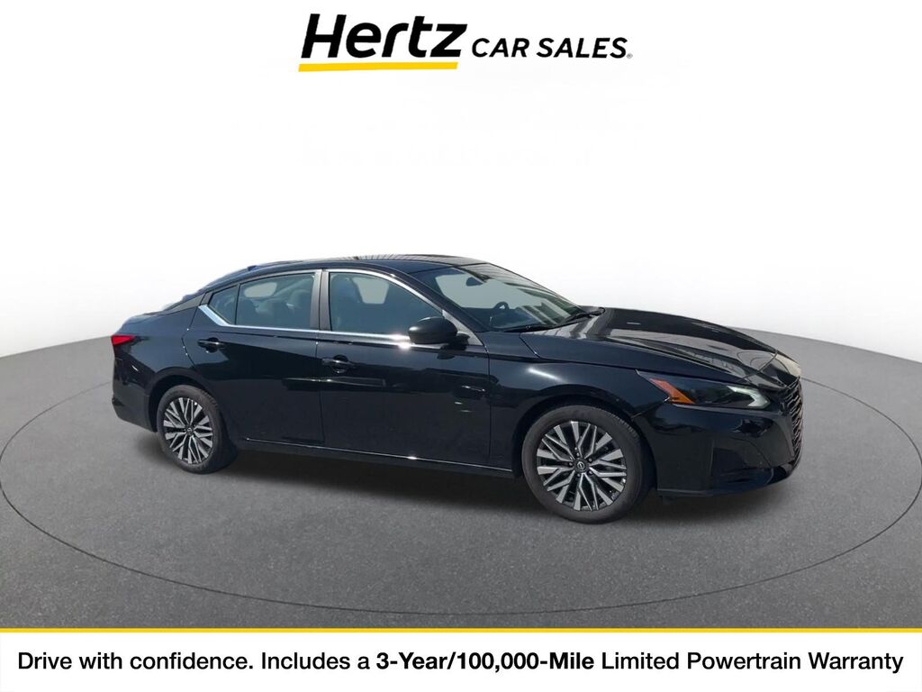 2026 Nissan Altima SV — photo 1 of 11