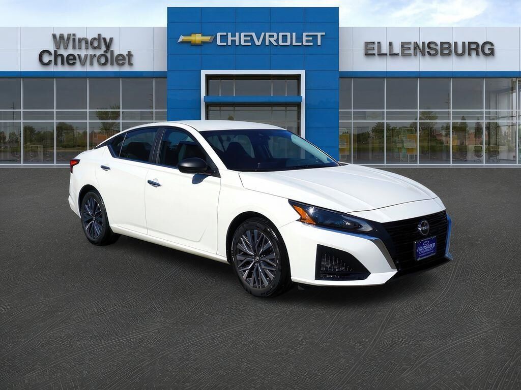 2025 Nissan Altima 2.5 SV — photo 1 of 51