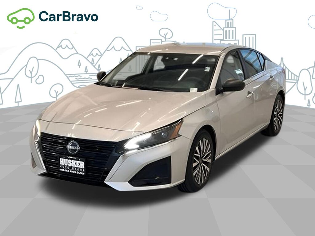 2025 Nissan Altima SV FWD — photo 1 of 7
