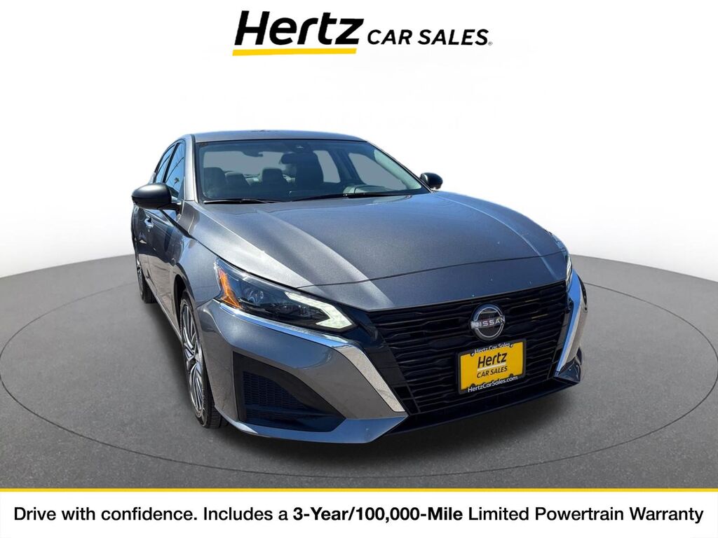 2025 Nissan Altima SV — photo 1 of 11
