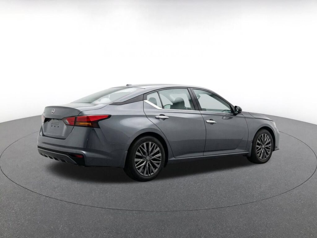 2025 Nissan Altima SV — photo 1 of 1