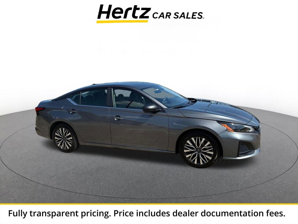 2026 Nissan Altima SV — photo 1 of 13