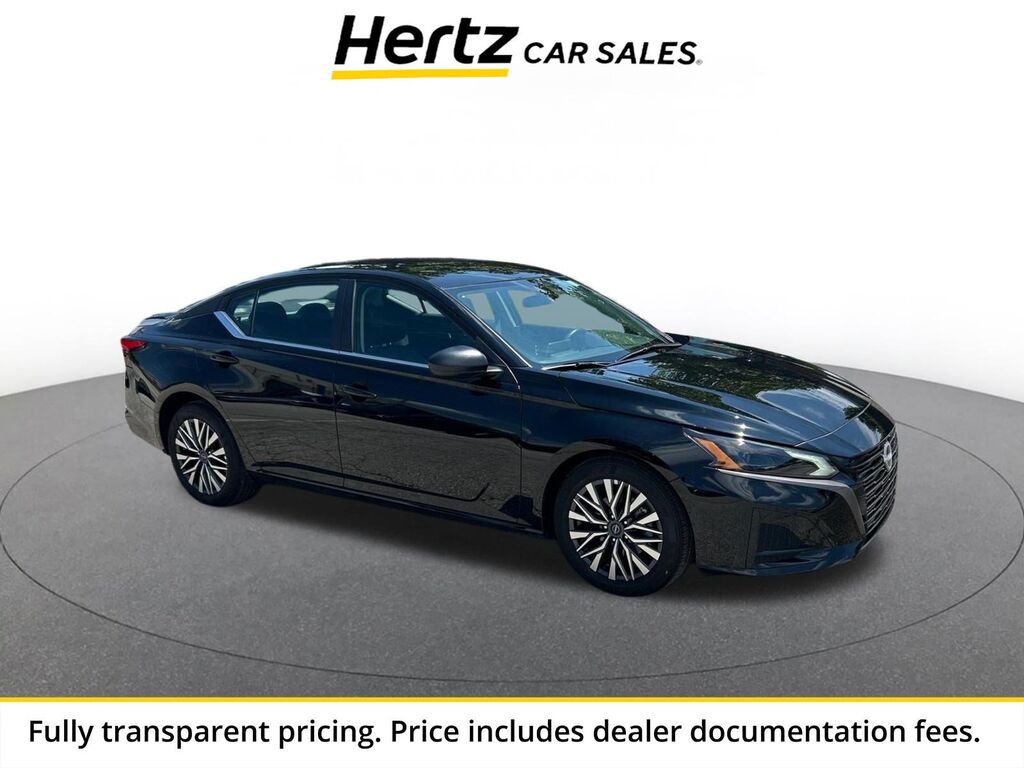 2026 Nissan Altima SV — photo 1 of 13