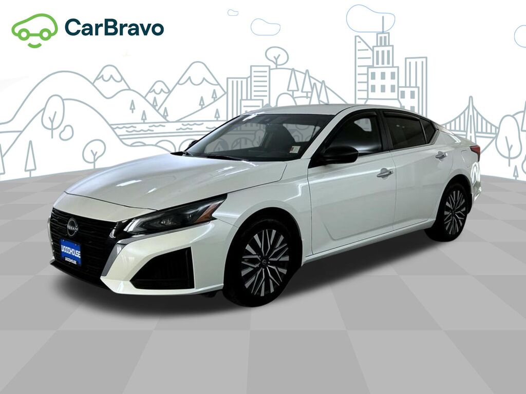 2024 Nissan Altima SV Intelligent AWD — photo 1 of 6
