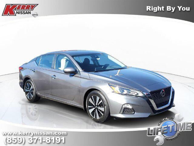 2022 Nissan Altima 2.5 SV — photo 1 of 13