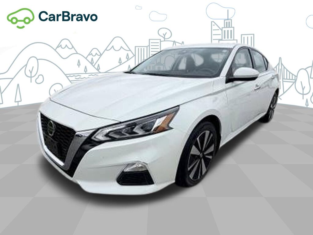 2022 Nissan Altima SV Intelligent AWD — photo 1 of 6