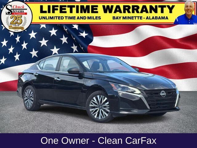 2025 Nissan Altima 2.5 SV — photo 1 of 33
