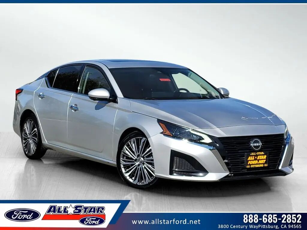 2023 Nissan Altima 2.5 SL — photo 1 of 13