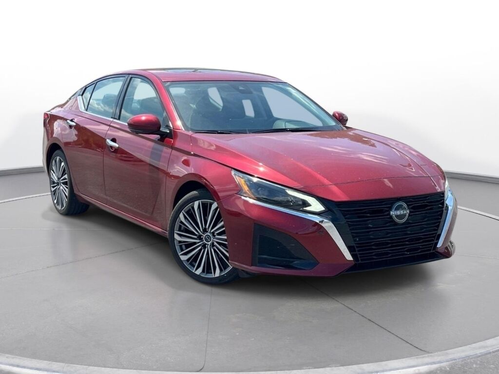 2024 Nissan Altima 2.5 SL — photo 1 of 13