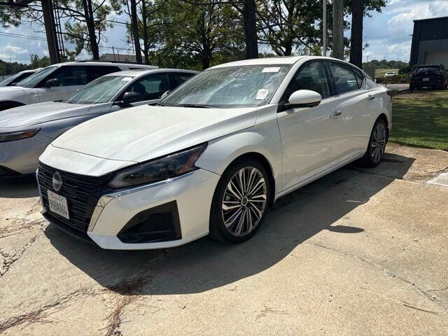 2023 Nissan Altima 2.5 SL — photo 1 of 4