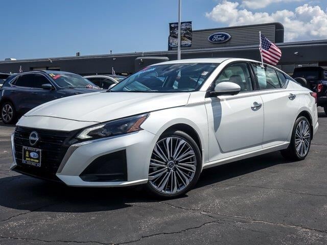 2024 Nissan Altima 2.5 SL — photo 1 of 27