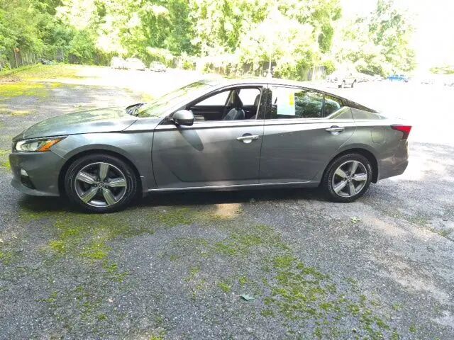 2020 Nissan Altima 2.5 SL — photo 1 of 39