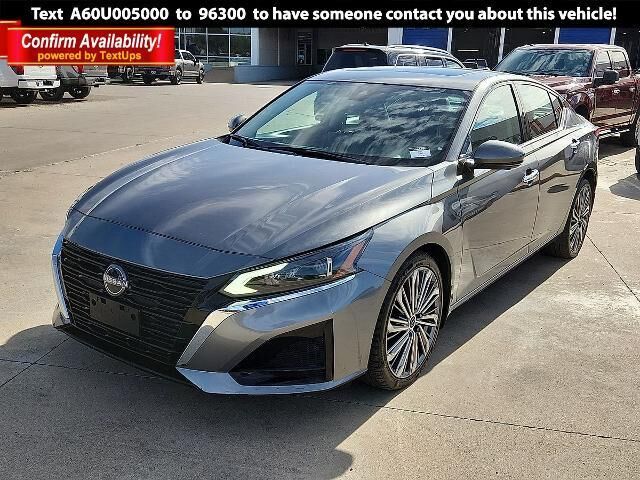 2023 Nissan Altima 2.5 SL — photo 1 of 12