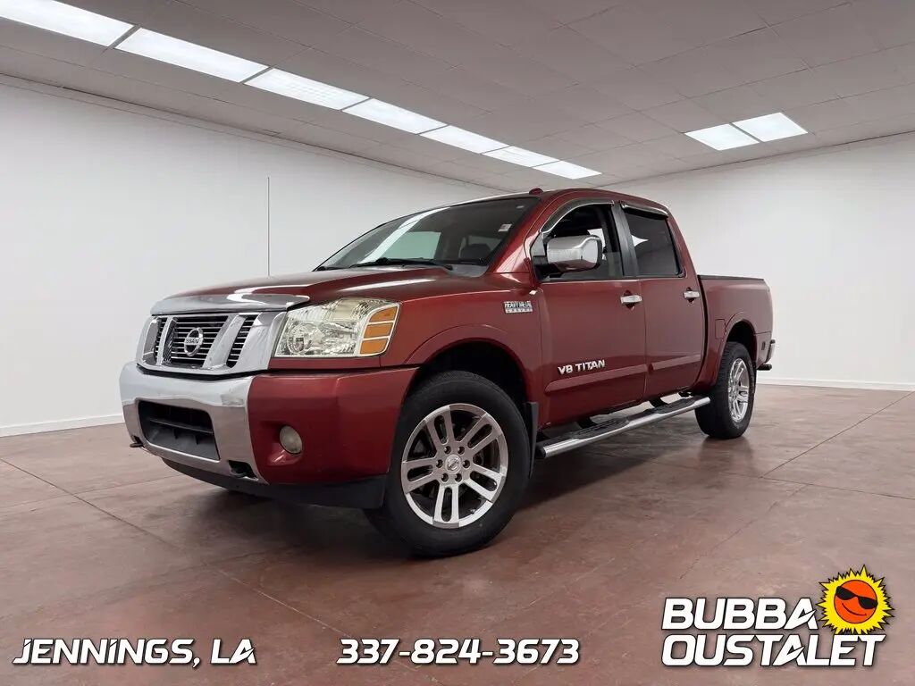 2013 Nissan Titan SL — photo 1 of 13