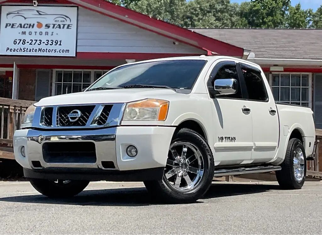 2015 Nissan Titan SV — photo 1 of 13
