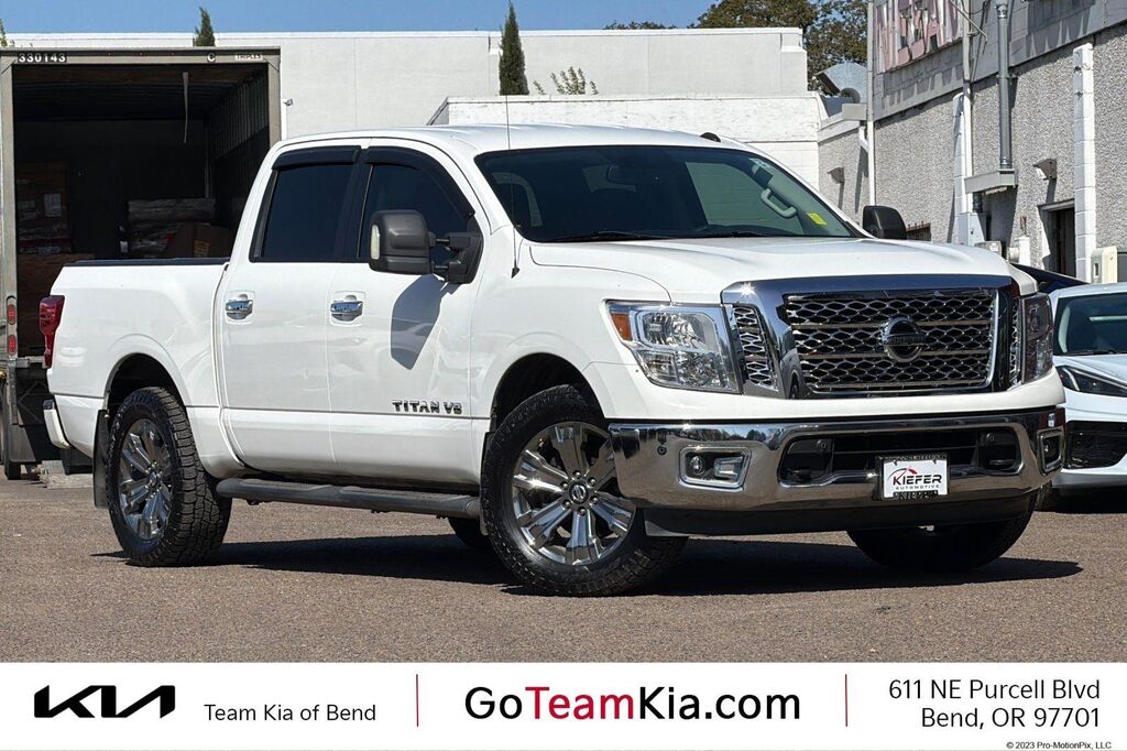 2019 Nissan Titan SV — photo 1 of 13