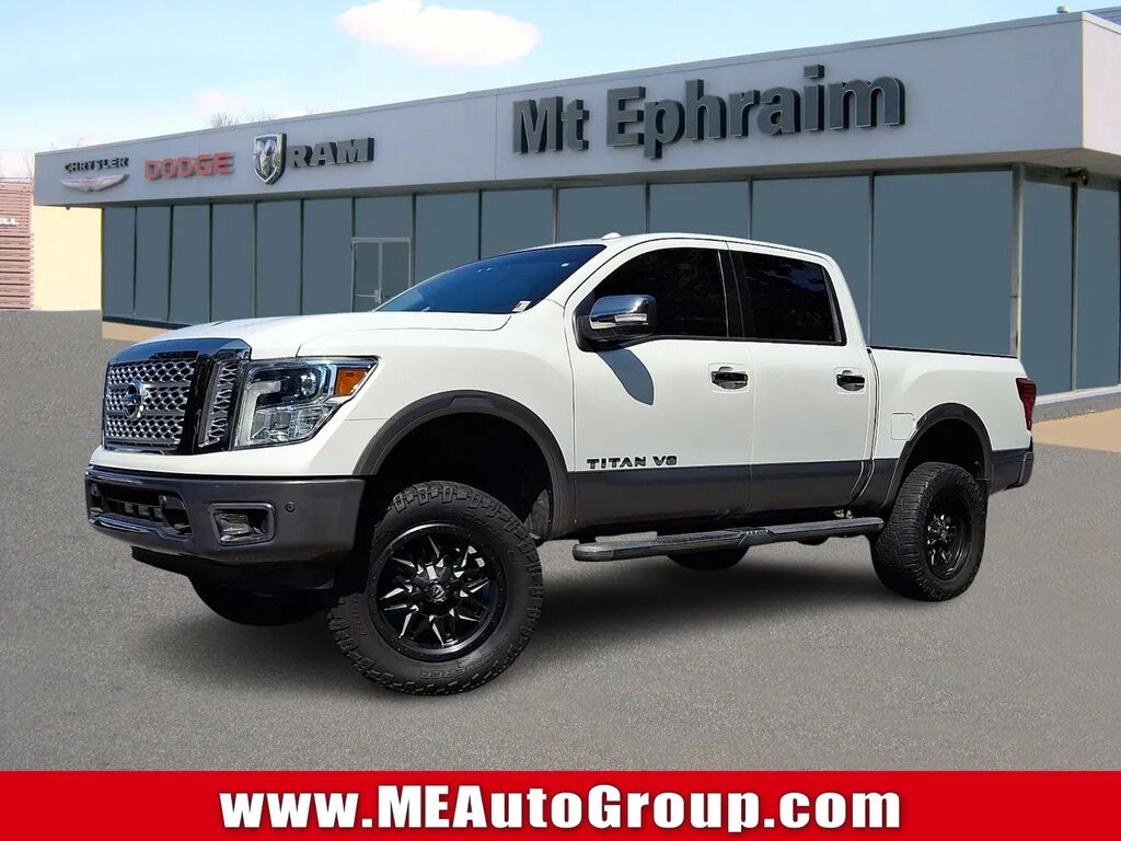 2018 Nissan Titan Platinum Reserve — photo 1 of 13