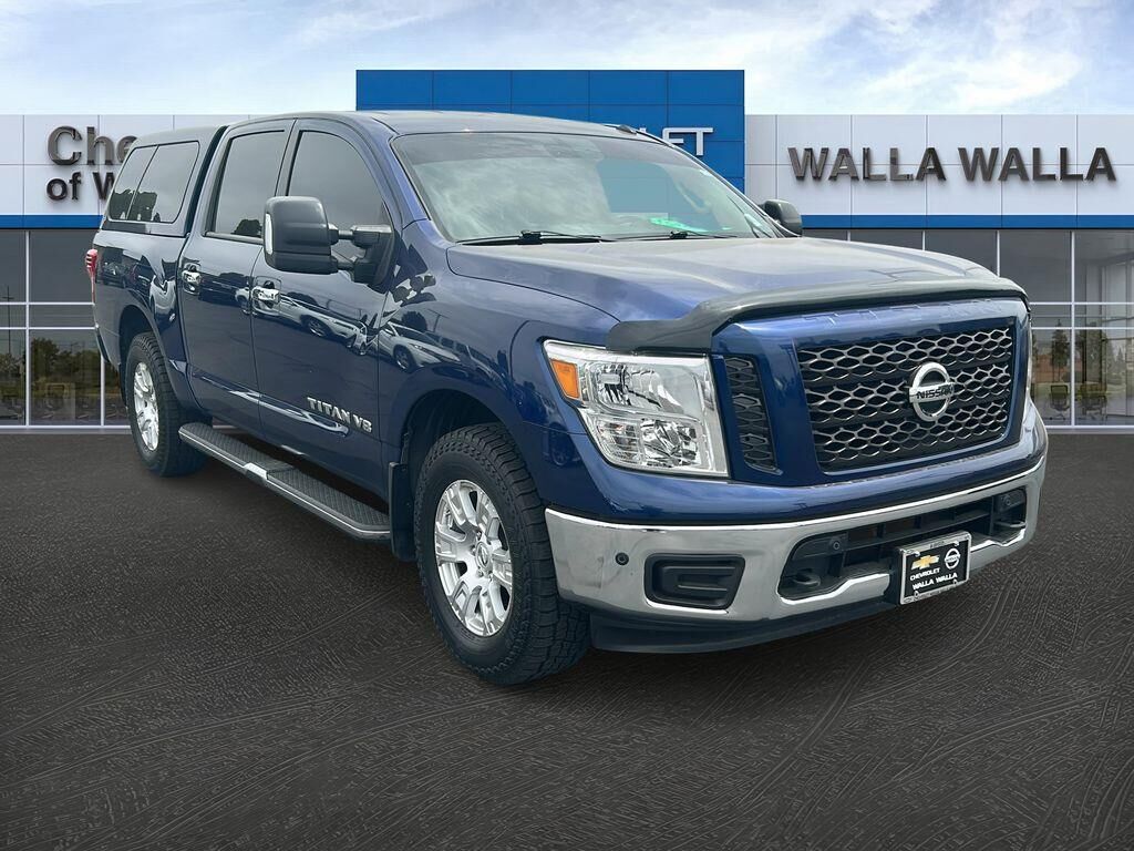 2019 Nissan Titan SV — photo 1 of 13