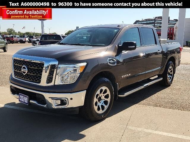 2017 Nissan Titan S — photo 1 of 24