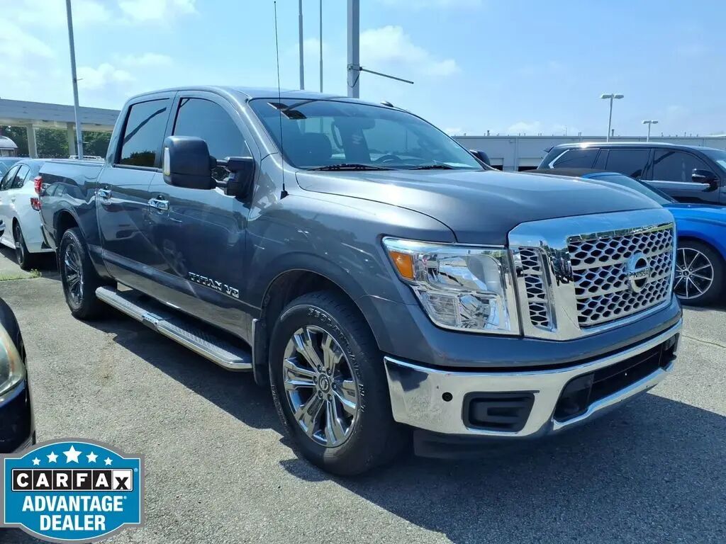 2019 Nissan Titan SV — photo 1 of 6