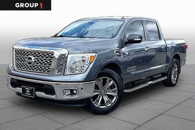2017 Nissan Titan SV