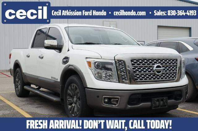 2017 Nissan Titan S — photo 1 of 11