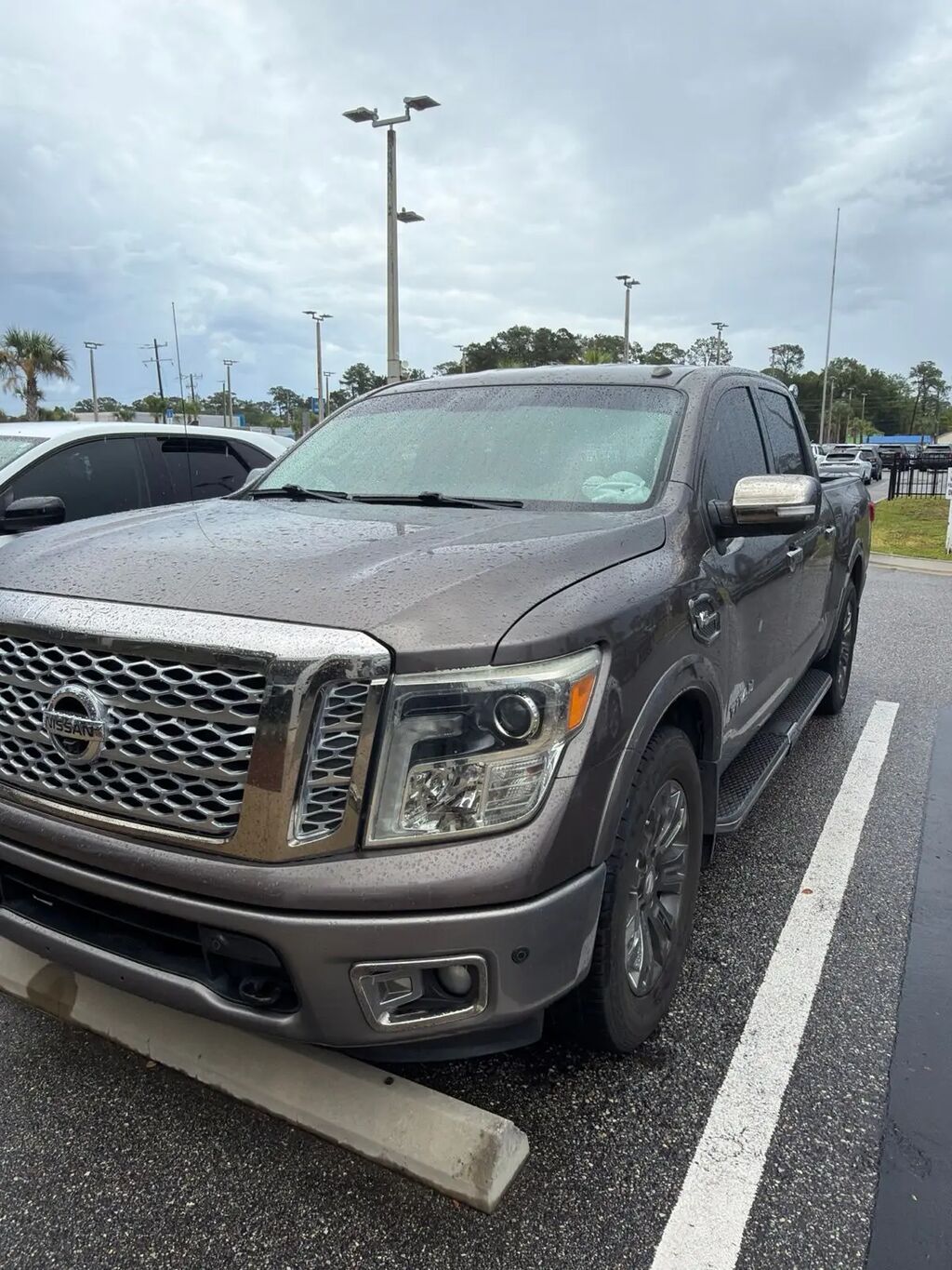 2017 Nissan Titan S — photo 1 of 2