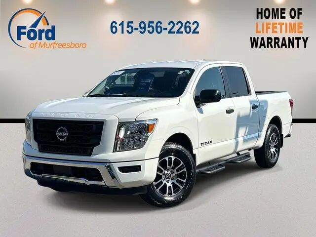 2024 Nissan Titan SV