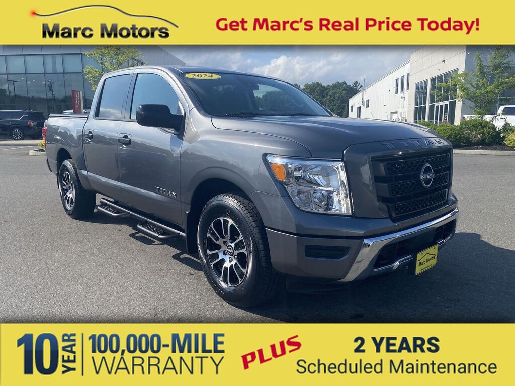 2024 Nissan Titan SV — photo 1 of 13