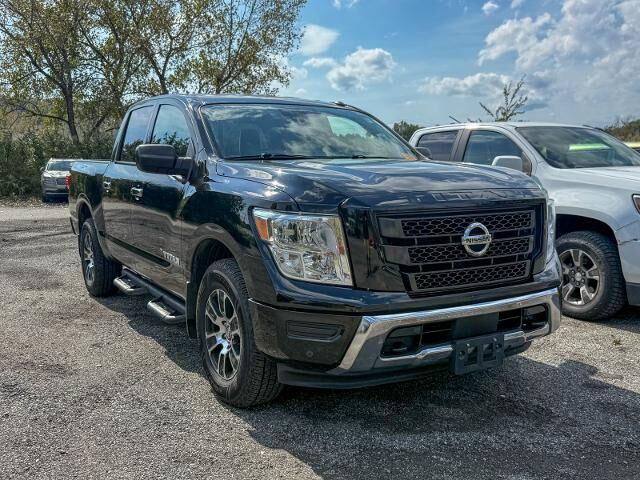 2021 Nissan Titan SV
