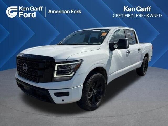 2023 Nissan Titan SV — photo 1 of 13
