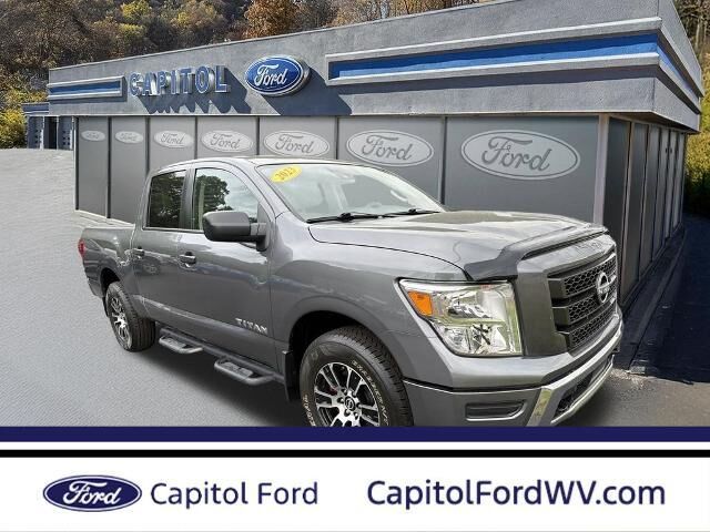 2023 Nissan Titan SV — photo 1 of 13