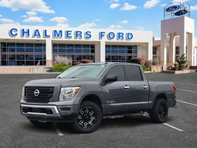 2021 Nissan Titan SV