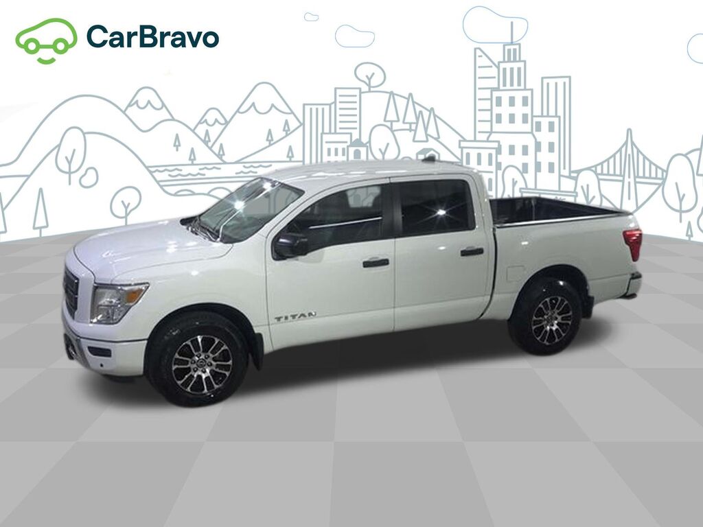 2024 Nissan Titan Crew Cab SV 4x4 — photo 1 of 6