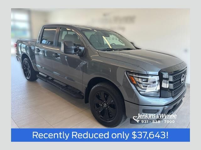 2024 Nissan Titan SV