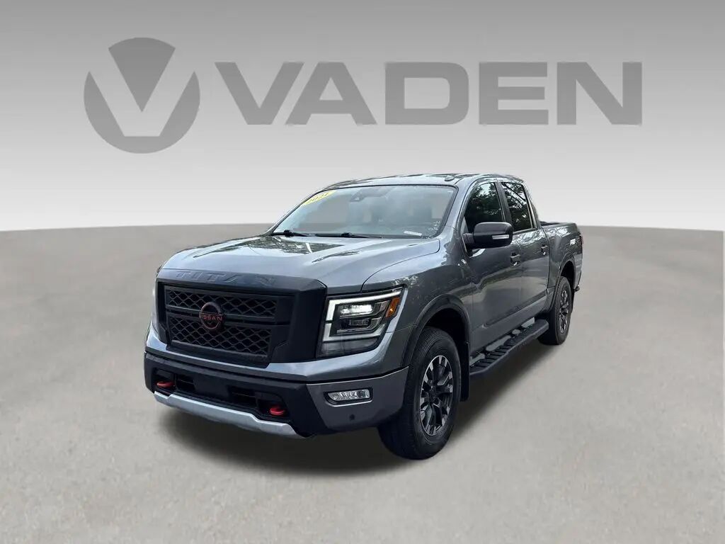 2021 Nissan Titan PRO-4X — photo 1 of 13