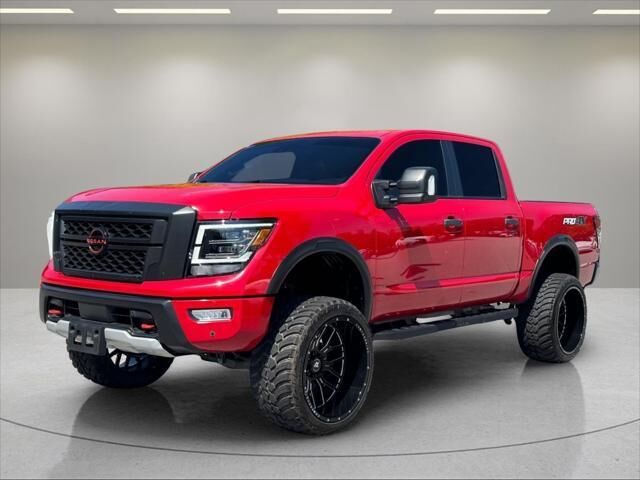 2023 Nissan Titan PRO-4X — photo 1 of 34