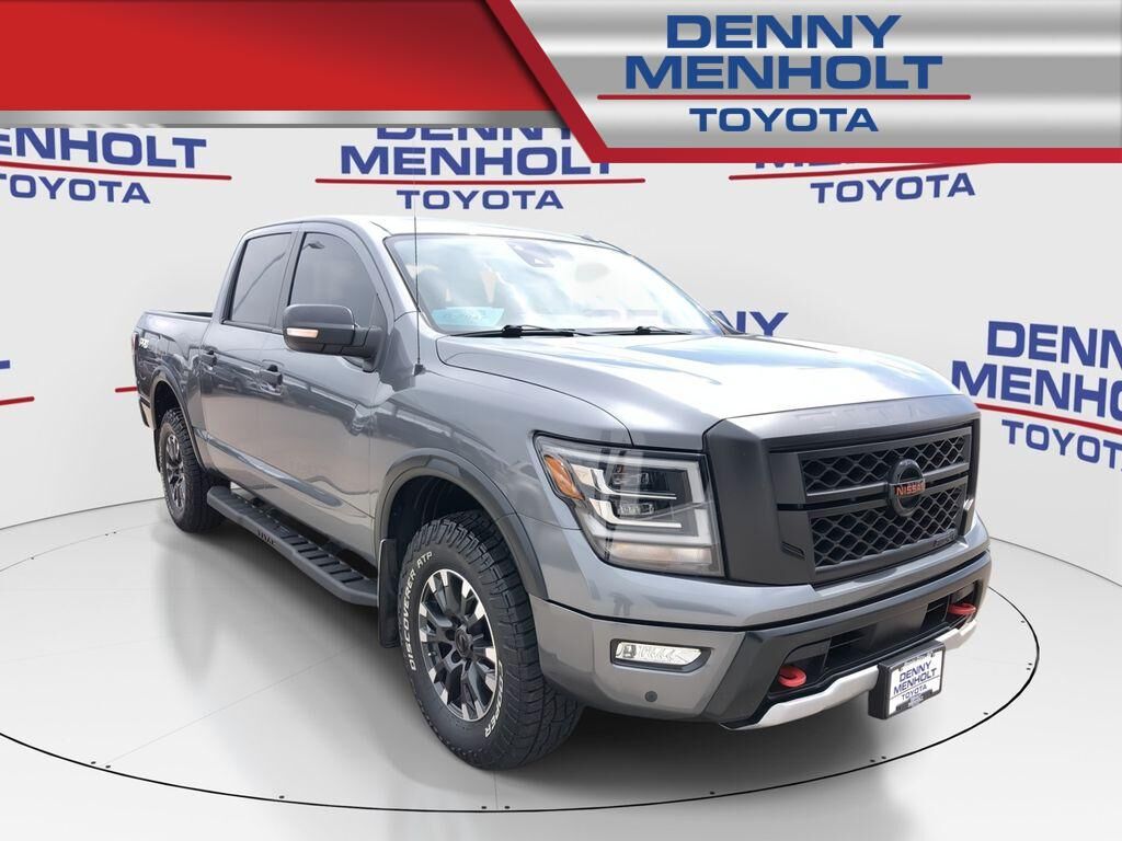 2020 Nissan Titan — photo 1 of 13