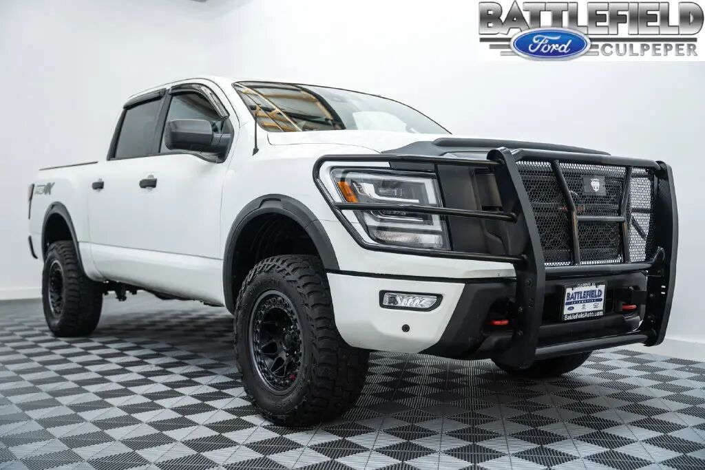 2021 Nissan Titan PRO-4X — photo 1 of 13